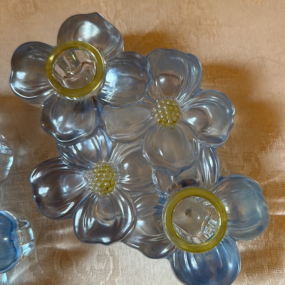 Indiana Glass for Lancaster Colony Blue Stain Dogwood Blossom candle holder - Picture 4 of 13